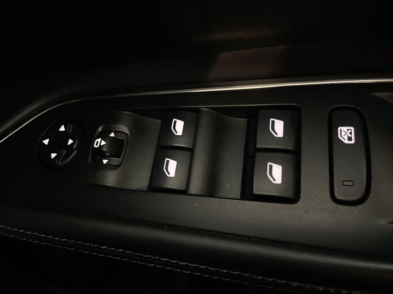 Used Peugeot 5008 2018 for sale - 77021248: Photo 21