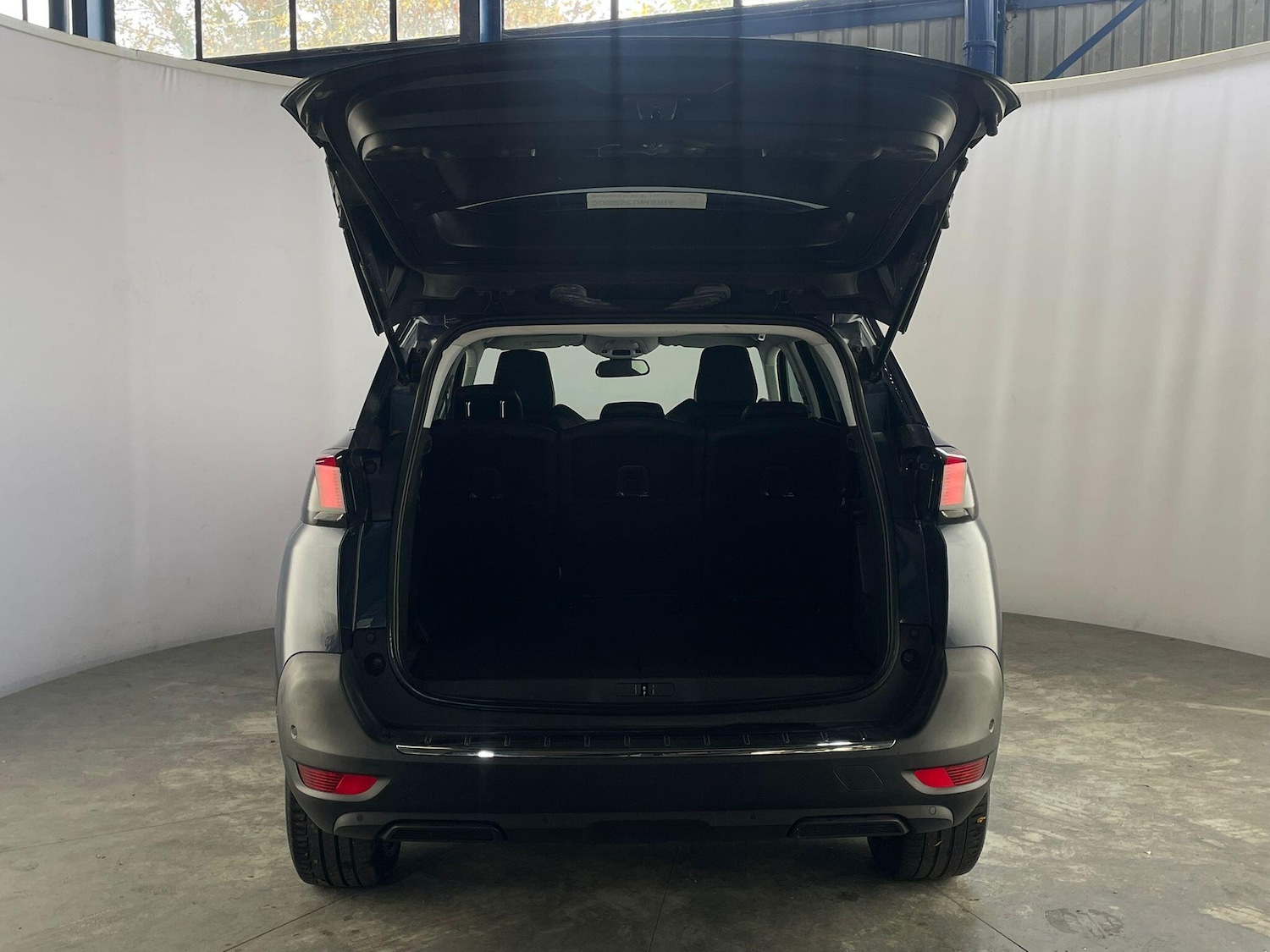 Used Peugeot 5008 2018 for sale - 77021248: Photo 24