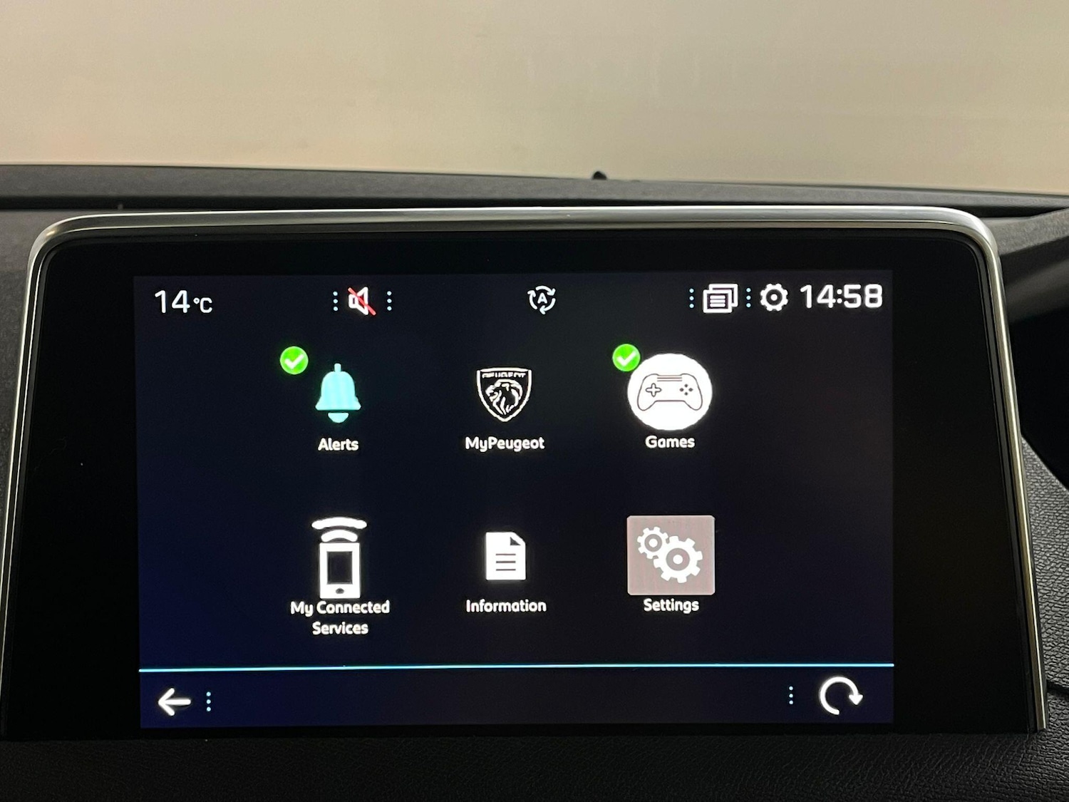 Used Peugeot 5008 2018 for sale - 77021248: Photo 33