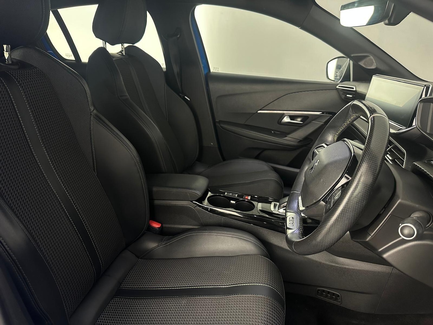 Used Peugeot E-208 2021 for sale - 76432667: Photo 11