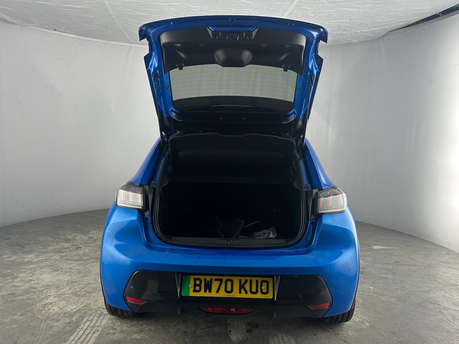 Used Peugeot E-208 2021 for sale - 76432667: Photo 32