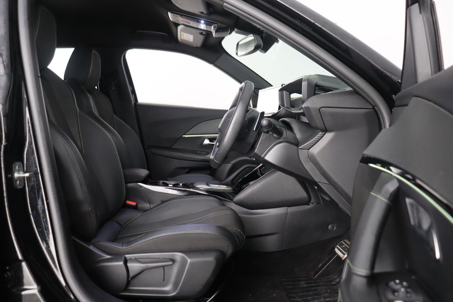 Used Peugeot 2008 2024 for sale - 76823748: Photo 12