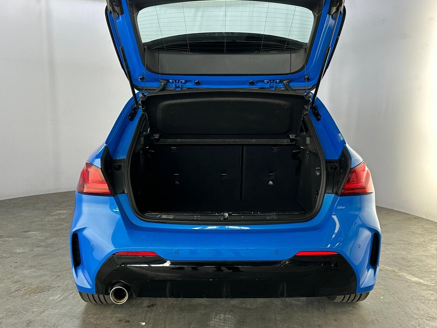 Vehicle 33