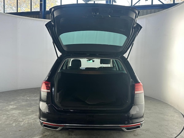 Used Volkswagen Passat for sale - 76270729: Photo 35