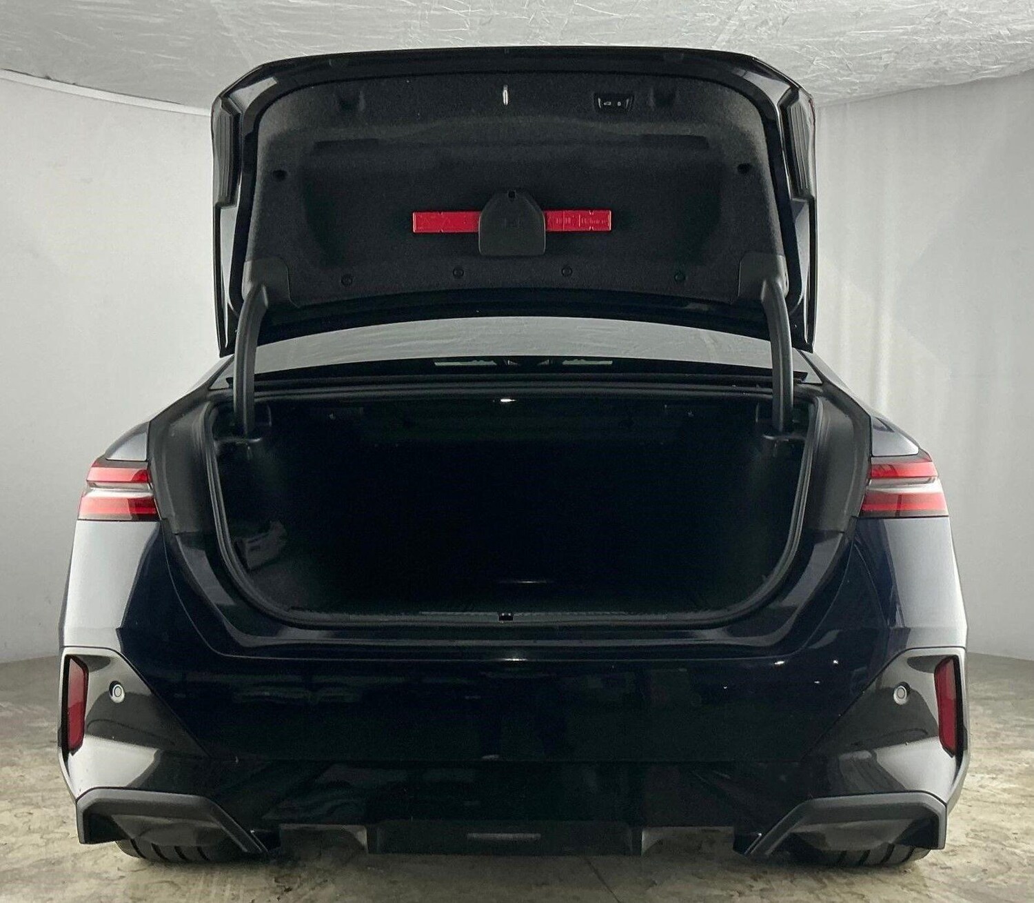 Used BMW i5 2023 for sale - 76728744: Photo 28