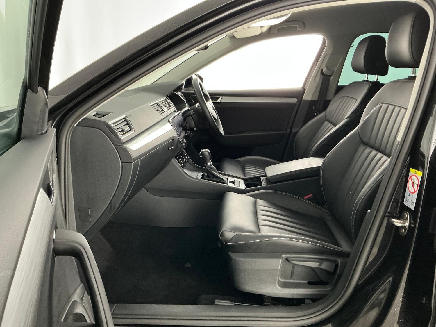 Used Skoda Superb 2022 for sale - 76689290: Photo 14