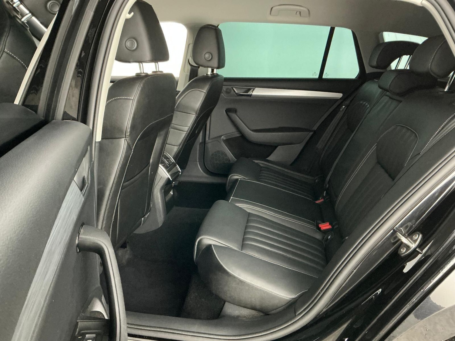 Used Skoda Superb 2022 for sale - 76689290: Photo 15