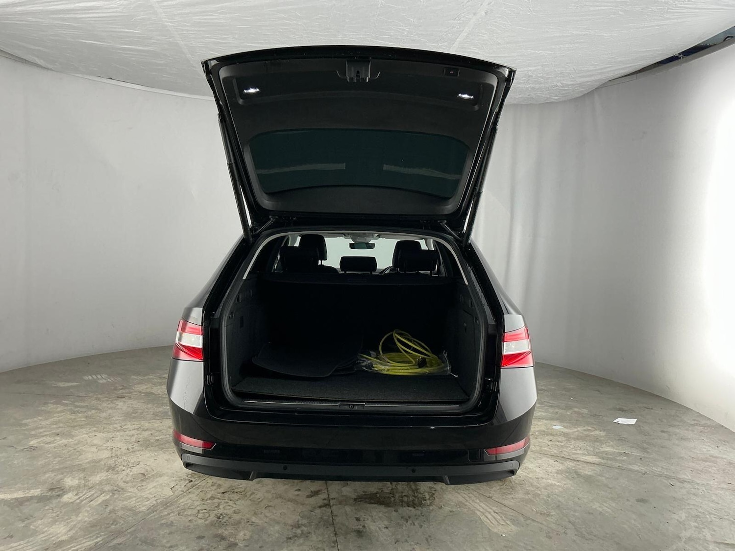 Used Skoda Superb 2022 for sale - 76689290: Photo 25