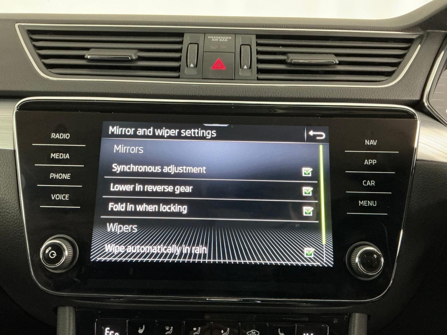 Used Skoda Superb 2022 for sale - 76689290: Photo 44