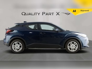 Used Toyota C-HR 2023 for sale - 78486360: Photo