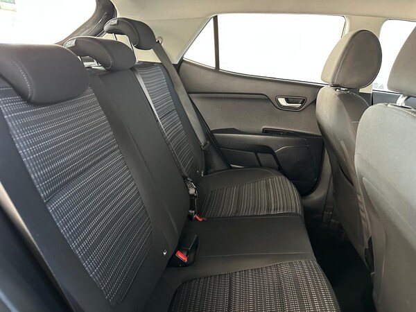 Used Kia Stonic 2024 for sale - 75103735: Photo 19