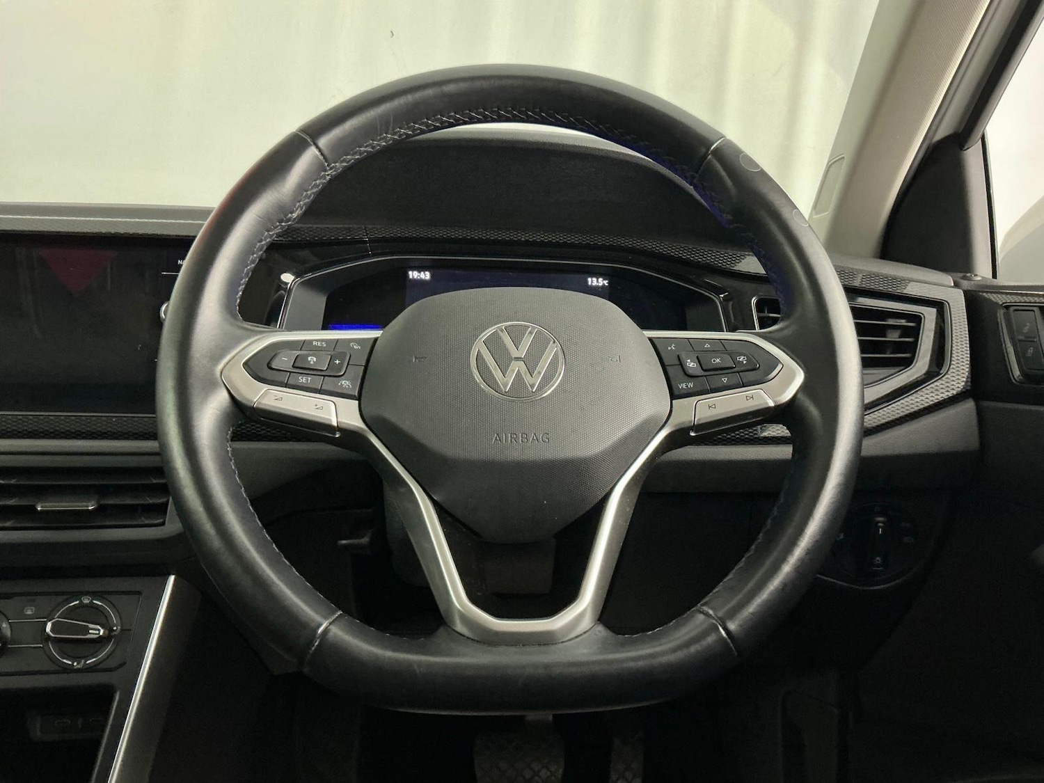 Used Volkswagen Polo 2022 for sale - 76561848: Photo 9