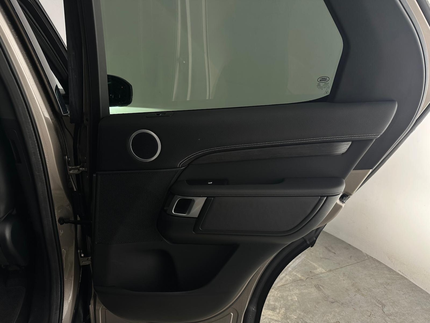 Used Land Rover Discovery 2021 for sale - 76484537: Photo 27