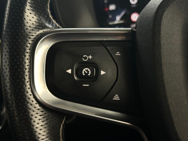 Used Volvo XC40 2021 for sale - 75351435: Photo 24