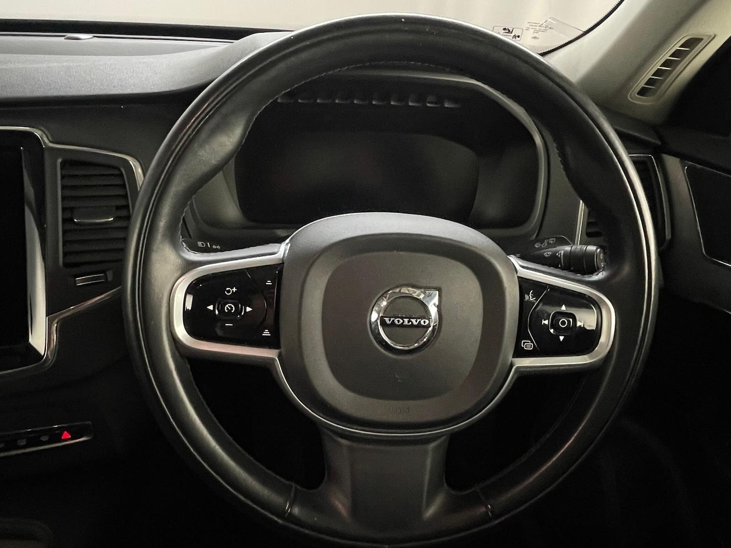 Used Volvo XC90 2021 for sale - 76084587: Photo 7