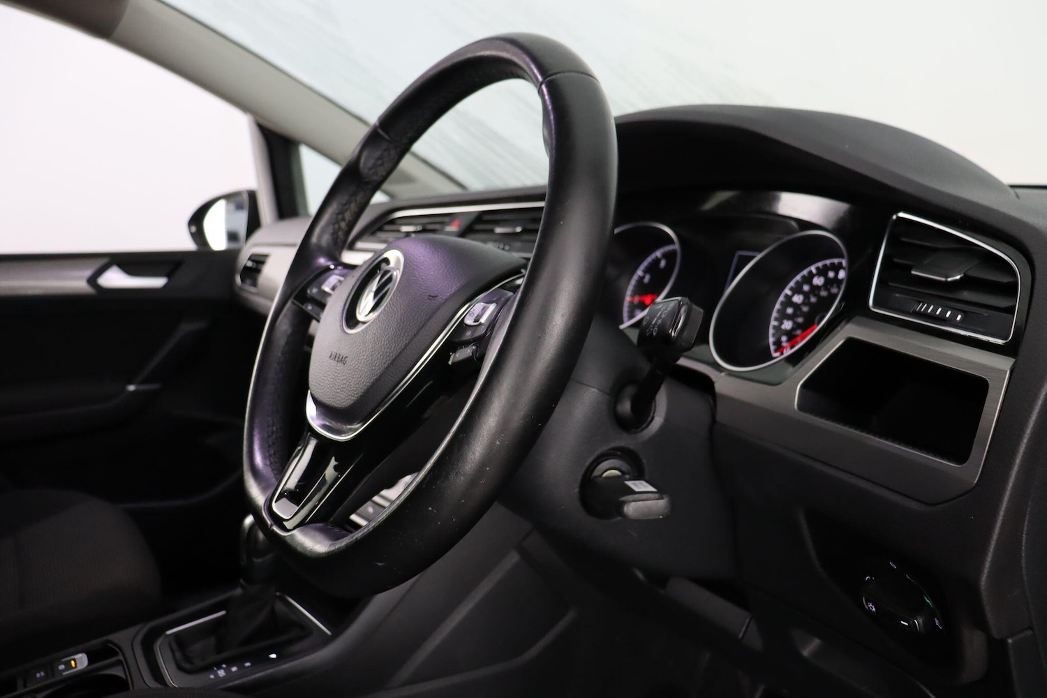 Used Volkswagen Touran 2020 for sale - 76912967: Photo 16