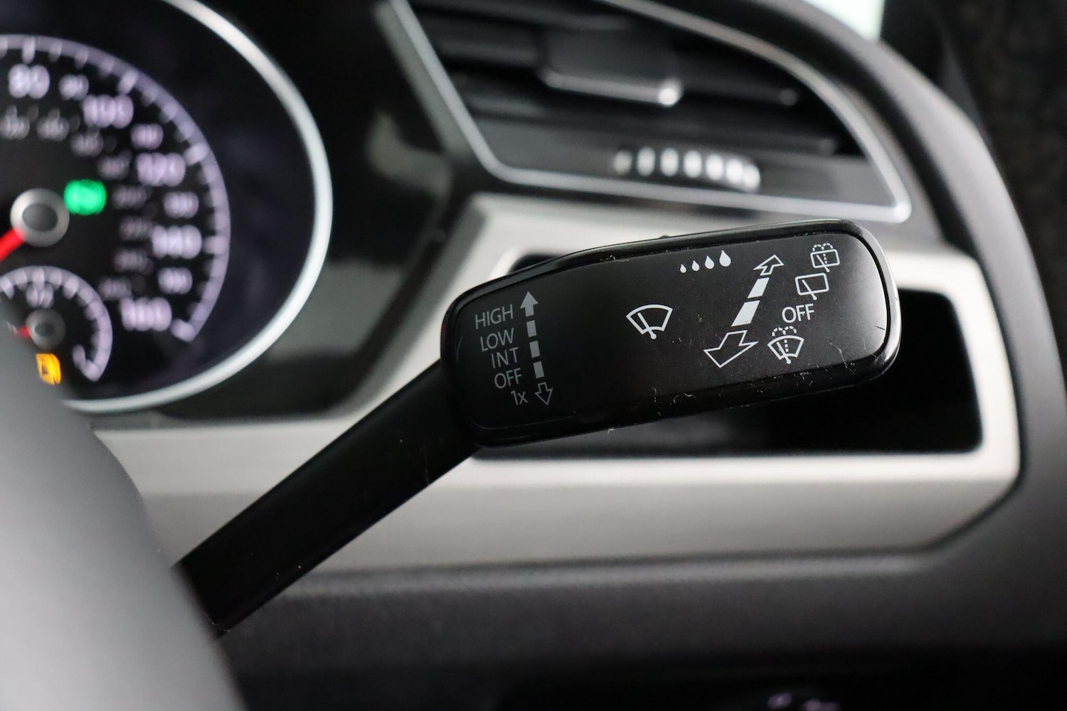 Used Volkswagen Touran 2020 for sale - 76912967: Photo 20