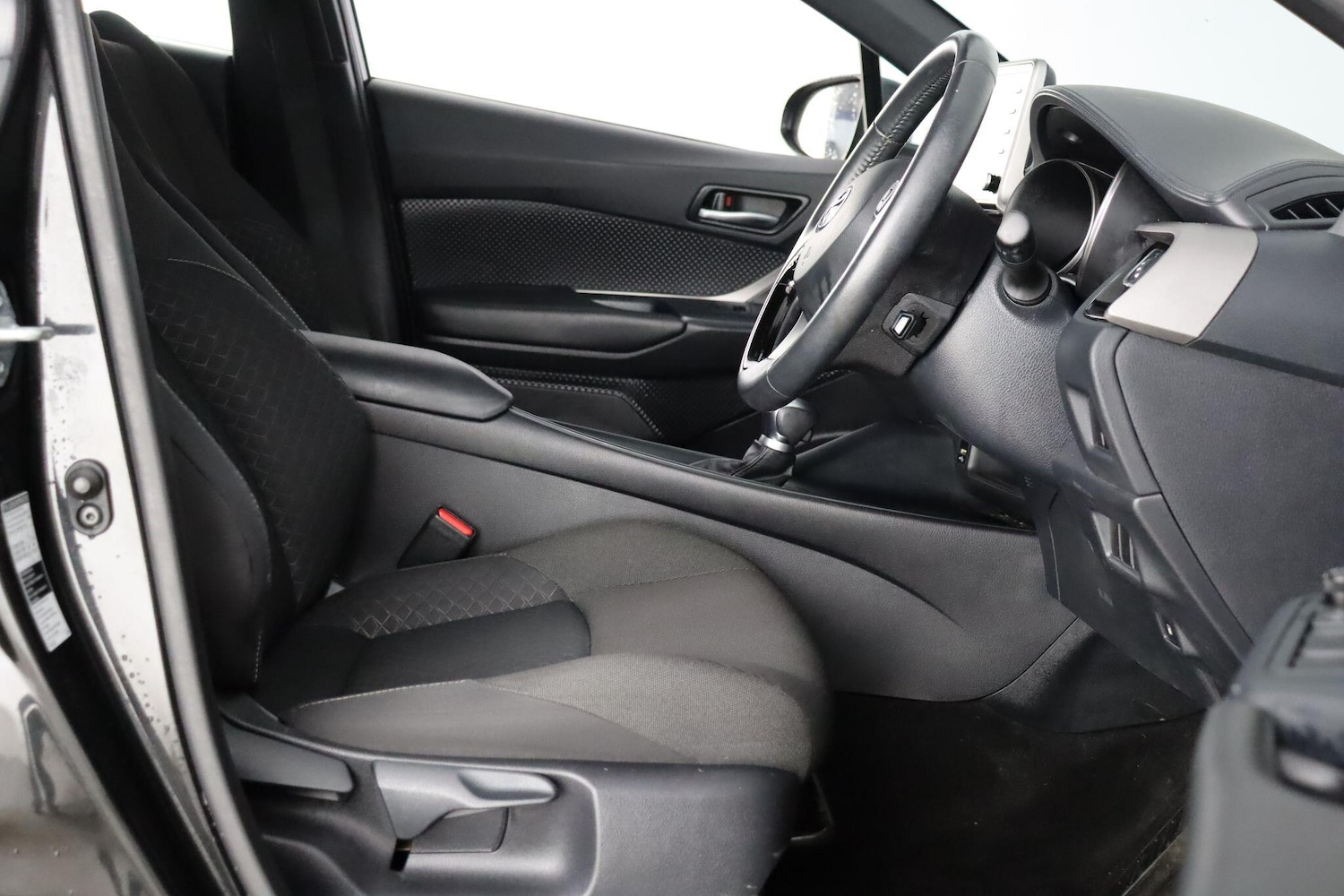 Used Toyota C-HR 2020 for sale - 76866231: Photo 15