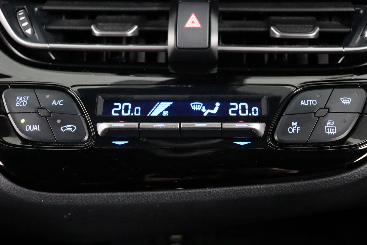 Used Toyota C-HR 2020 for sale - 76866231: Photo 18