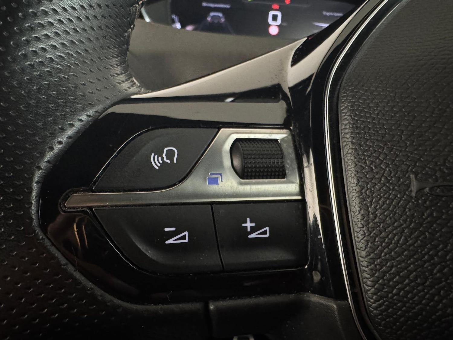 Used Peugeot 5008 2022 for sale - 76689670: Photo 17