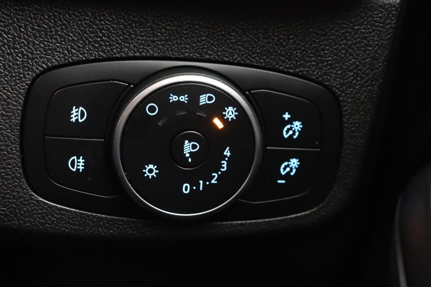 Used Ford Focus 2021 for sale - 76597211: Photo 19