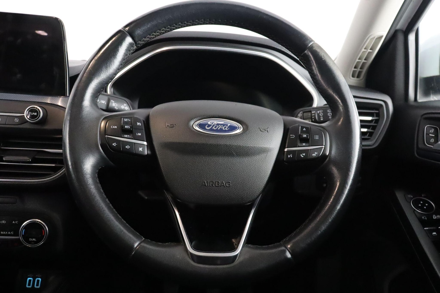 Used Ford Focus 2021 for sale - 76597211: Photo 8