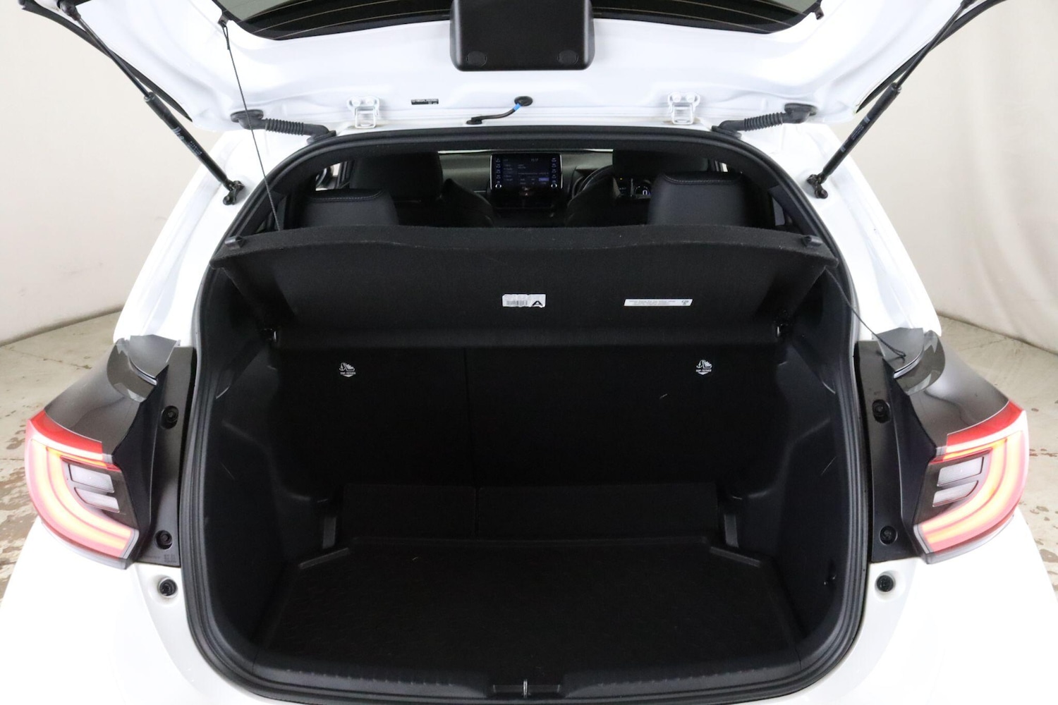 Used Toyota Yaris 2021 for sale - 76561975: Photo 13