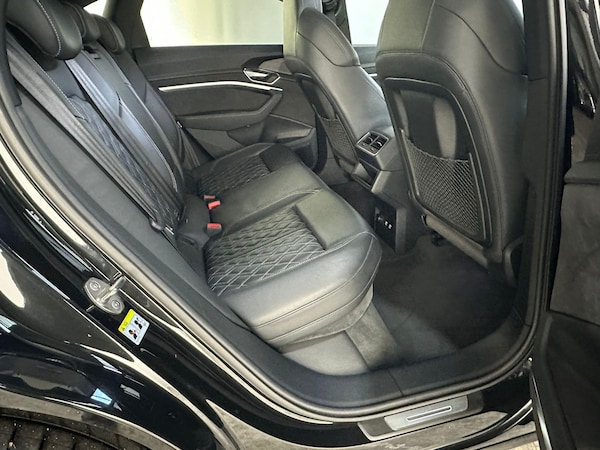 Used Audi e-tron S 2021 for sale - 76215191: Photo 14