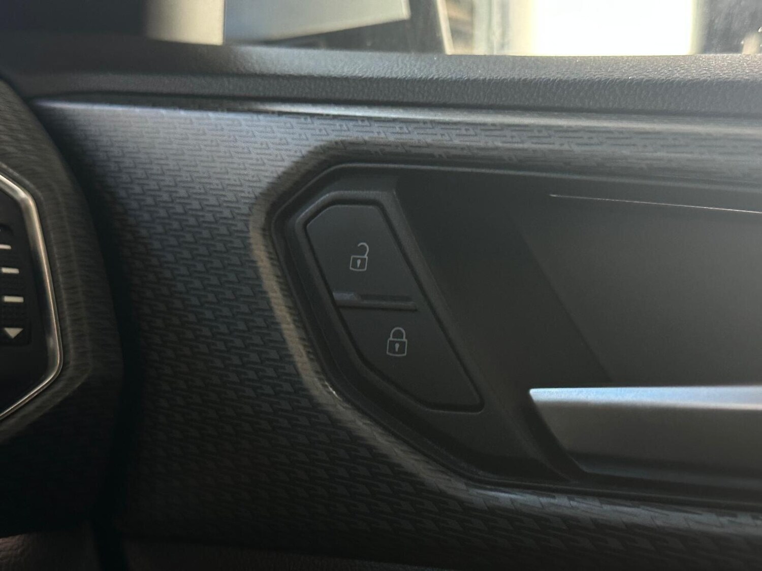 Used Volkswagen T-Cross 2022 for sale - 76000635: Photo 26