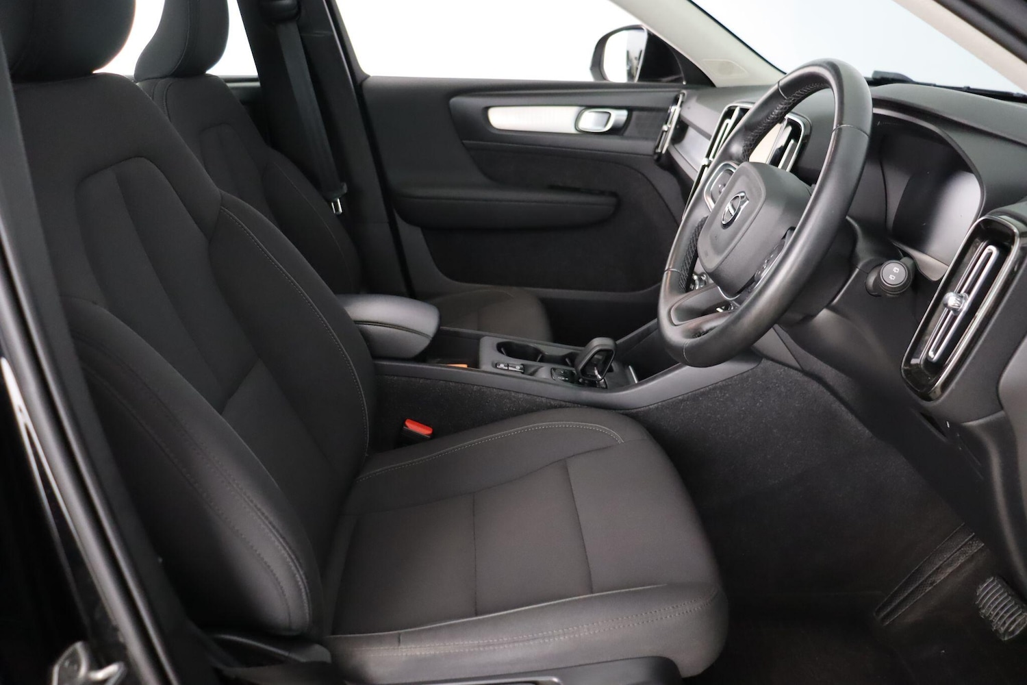 Used Volvo XC40 for sale - 77824655: Photo 13