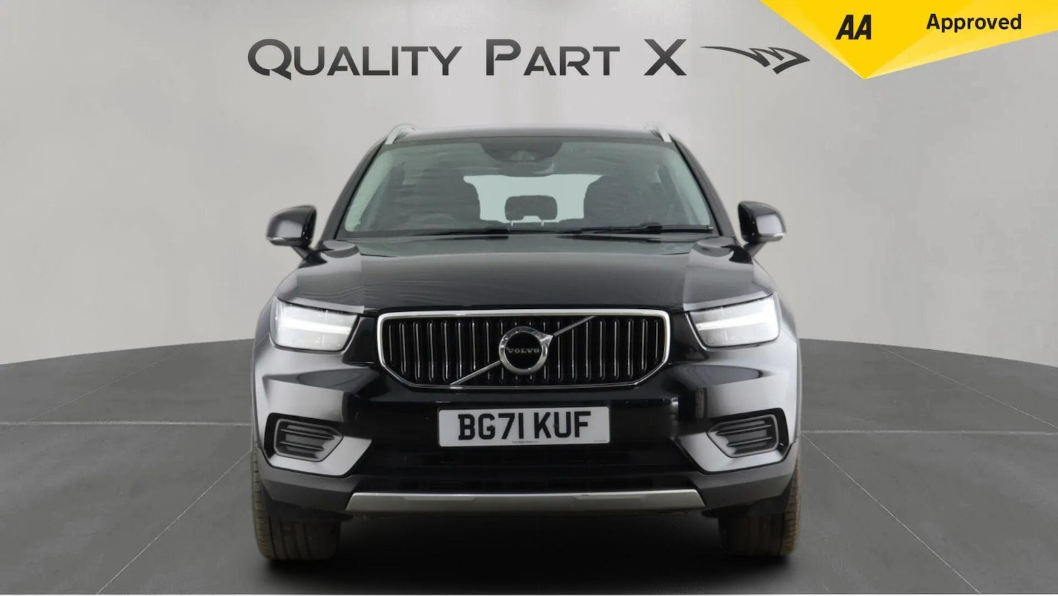 Used Volvo XC40 for sale - 77824655: Photo 2