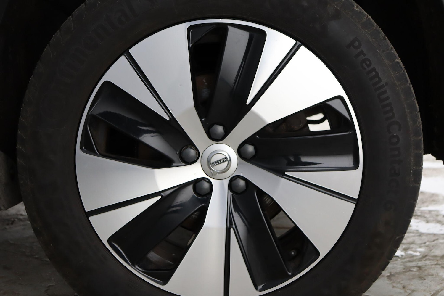 Used Volvo XC40 for sale - 77824655: Photo 23