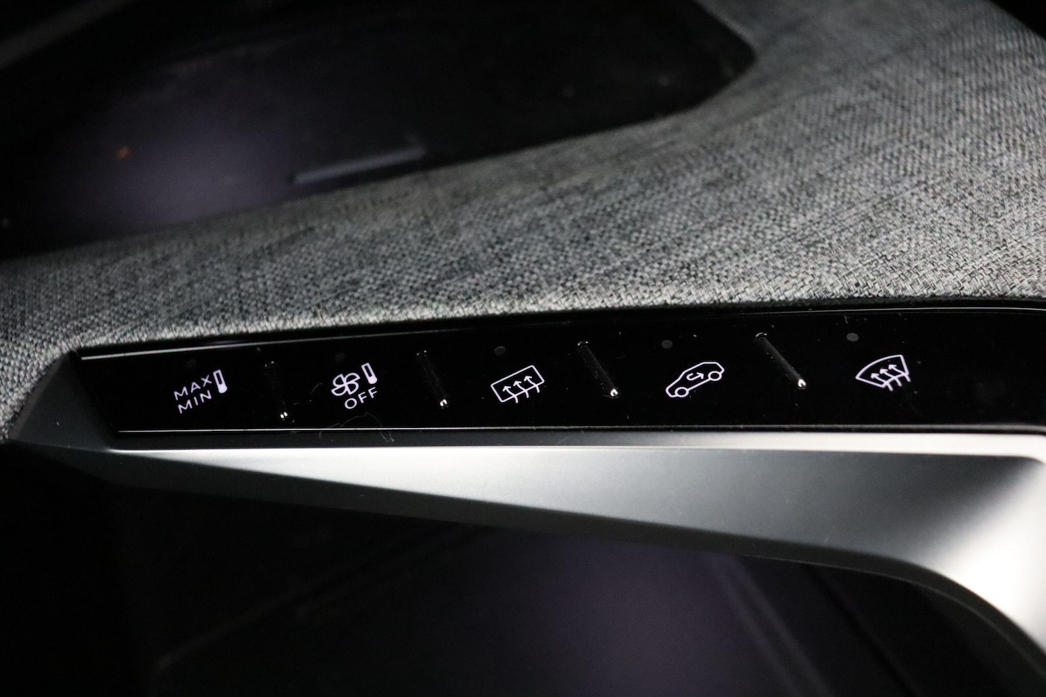 Used Peugeot E-3008 2024 for sale - 77254883: Photo 27