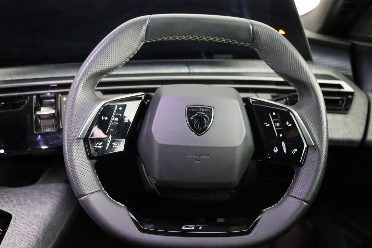 Used Peugeot E-3008 2024 for sale - 77254883: Photo 9