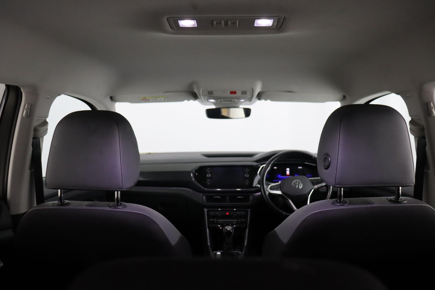 Used Volkswagen T-Cross 2023 for sale - 77599000: Photo 11