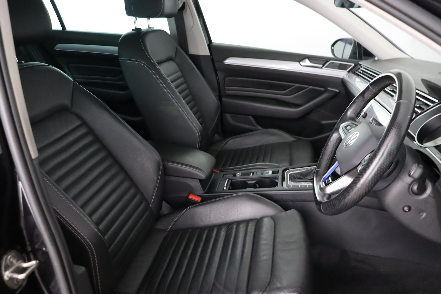 Used Volkswagen Passat 2021 for sale - 77993200: Photo 12