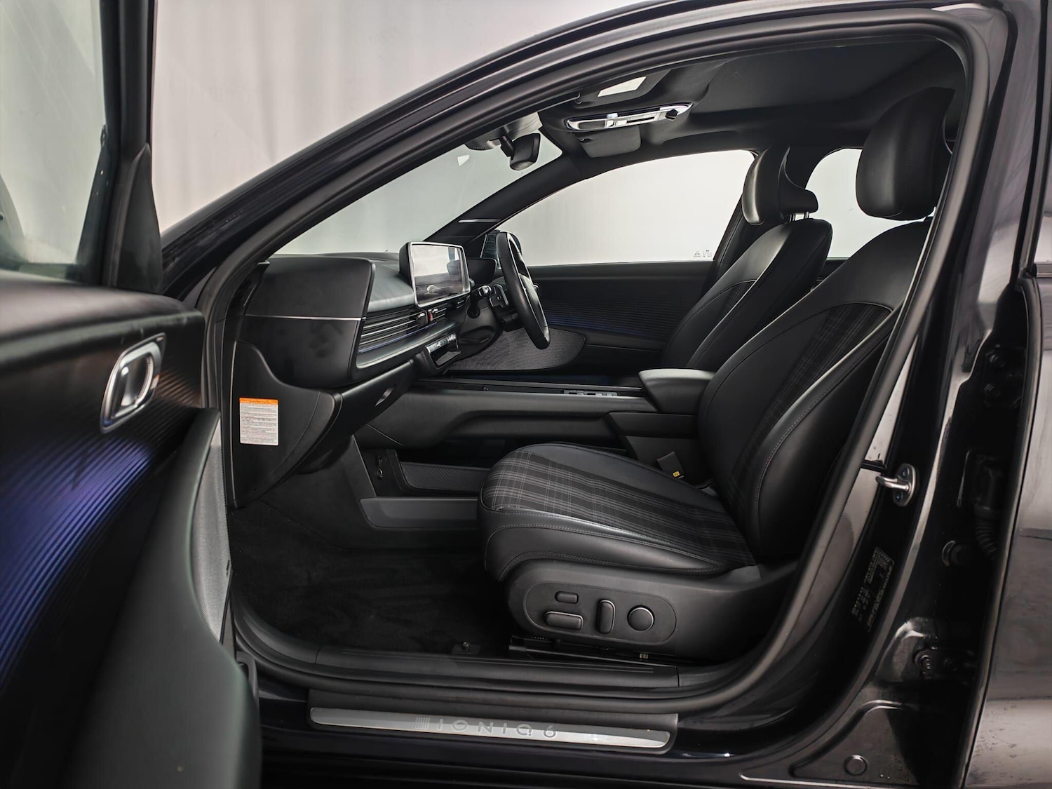 Used Hyundai IONIQ 6 2023 for sale - 76409482: Photo 11