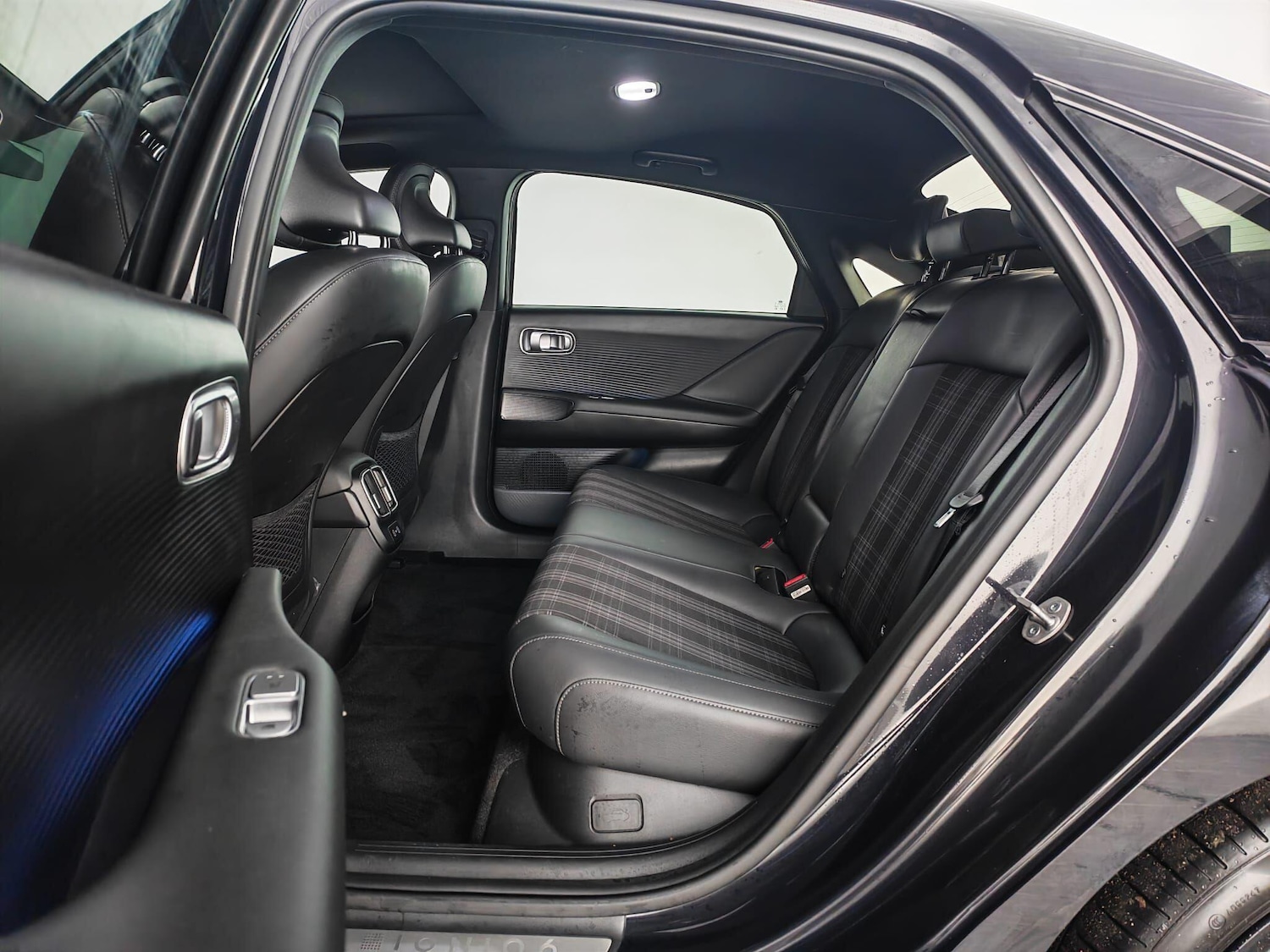 Used Hyundai IONIQ 6 2023 for sale - 76409482: Photo 13