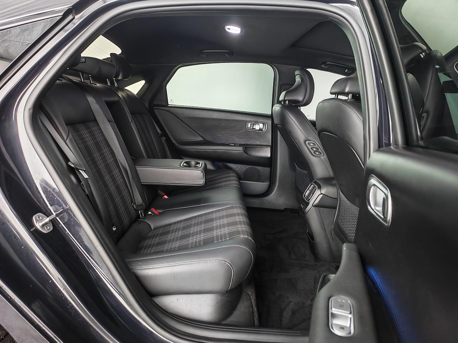 Used Hyundai IONIQ 6 2023 for sale - 76409482: Photo 14