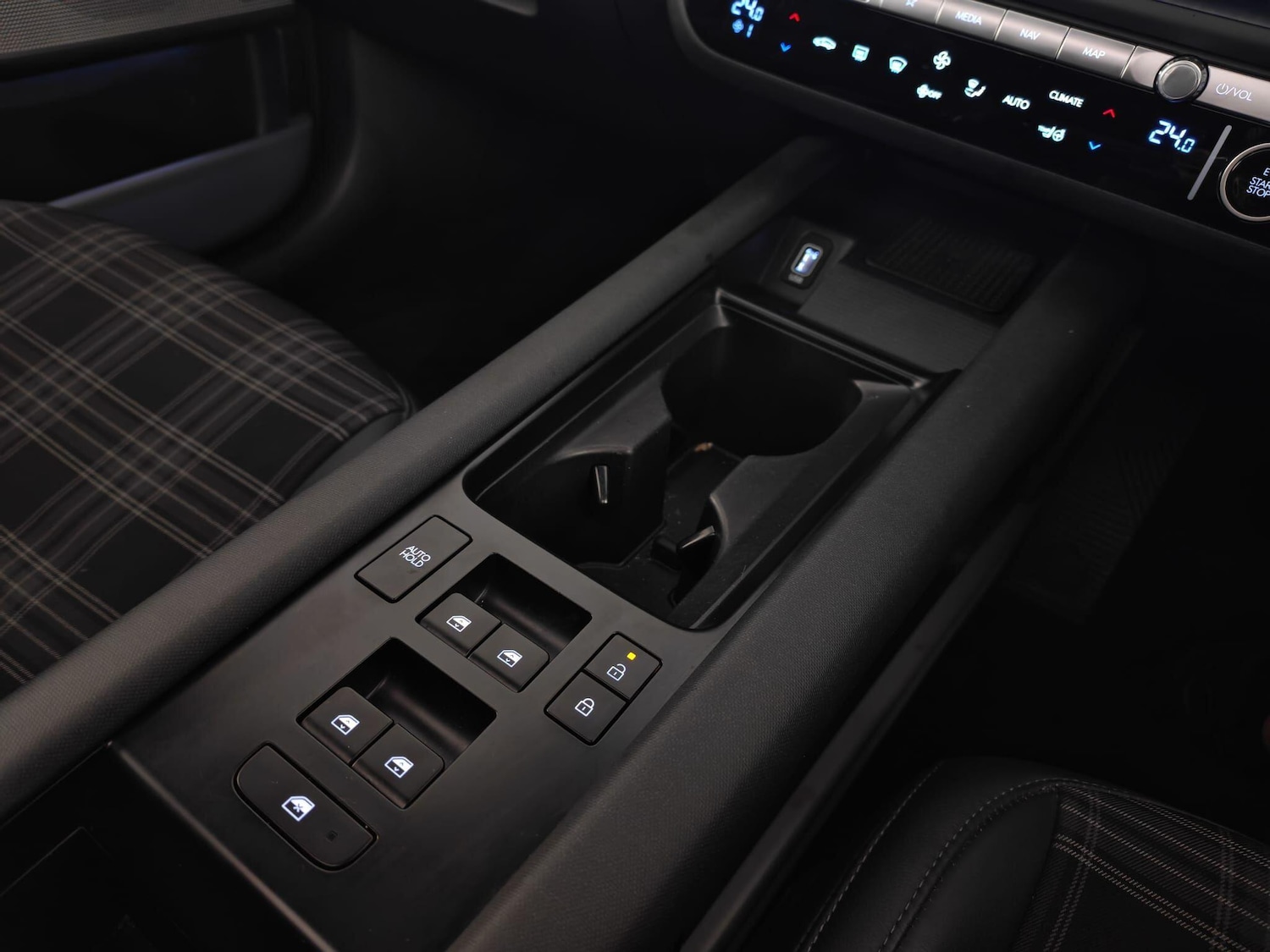 Used Hyundai IONIQ 6 2023 for sale - 76409482: Photo 15