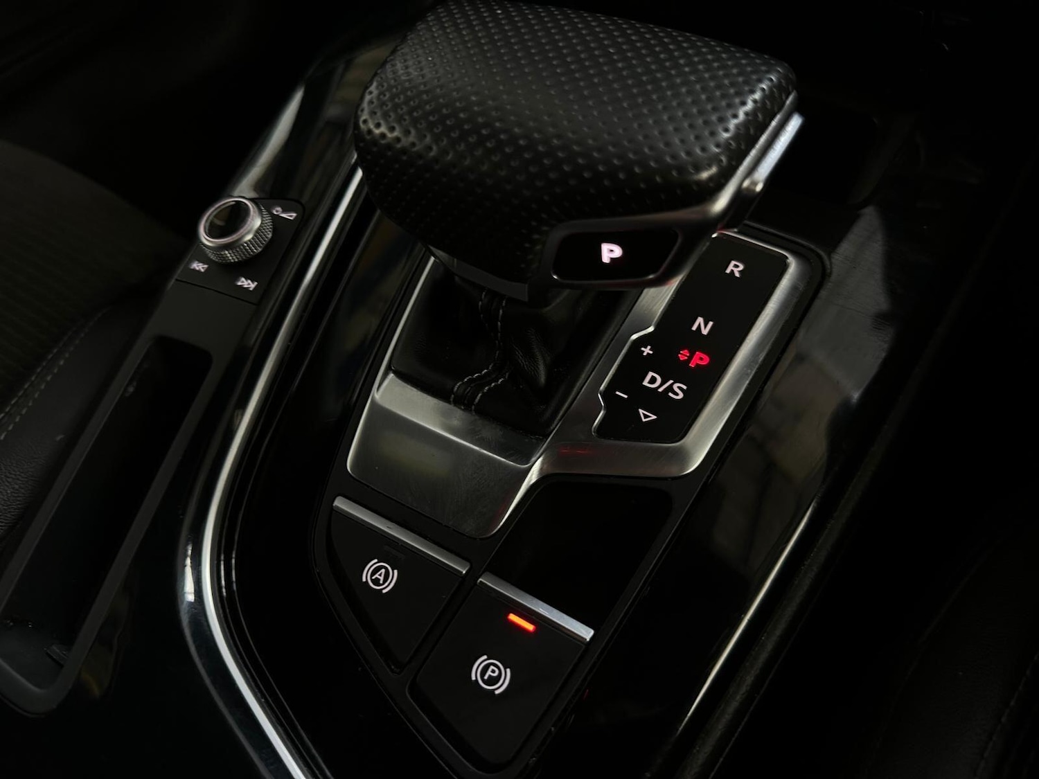 Used Audi A4 2020 for sale - 75696119: Photo 27