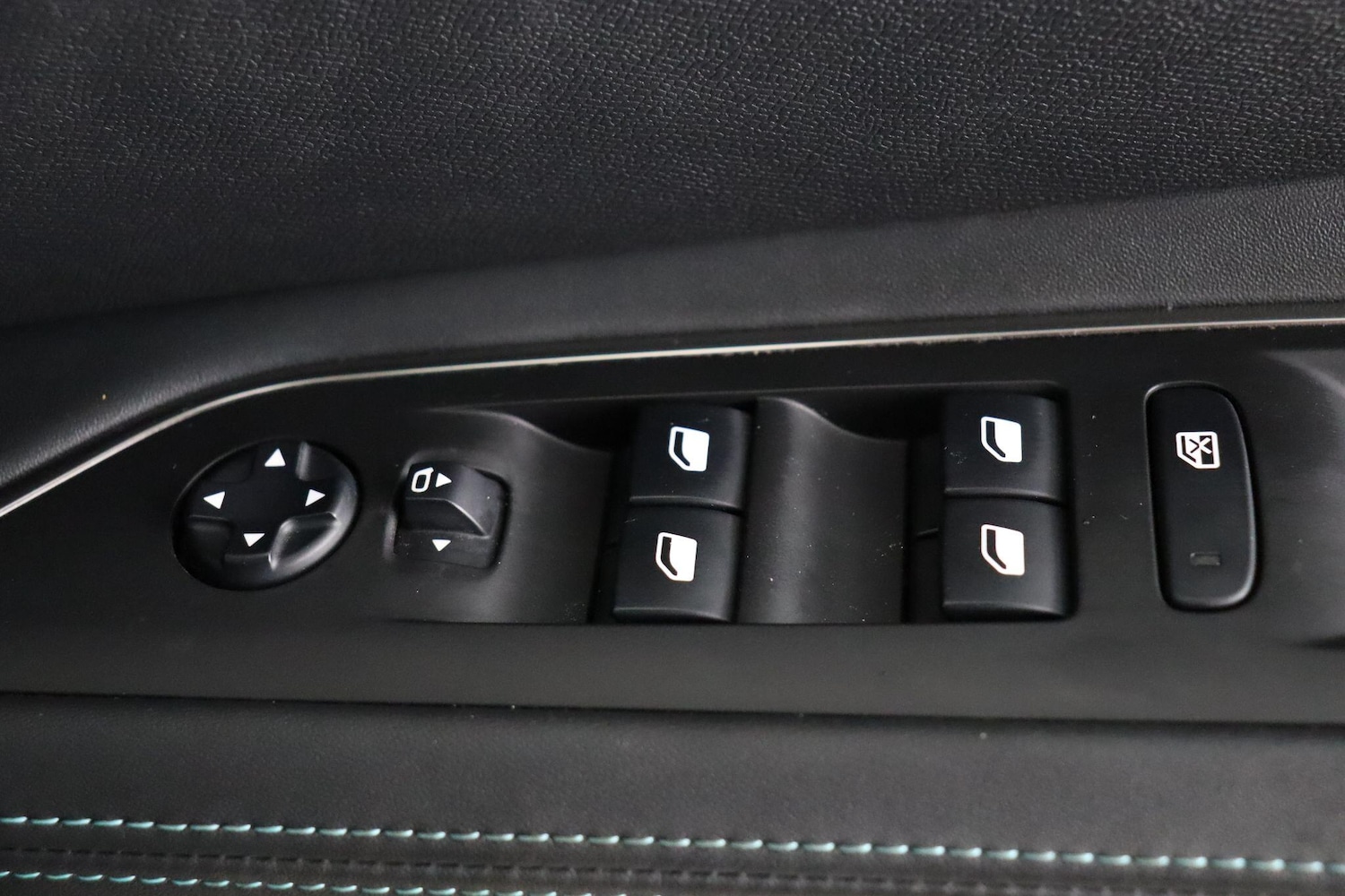 Used Peugeot 3008 2021 for sale - 77386936: Photo 17