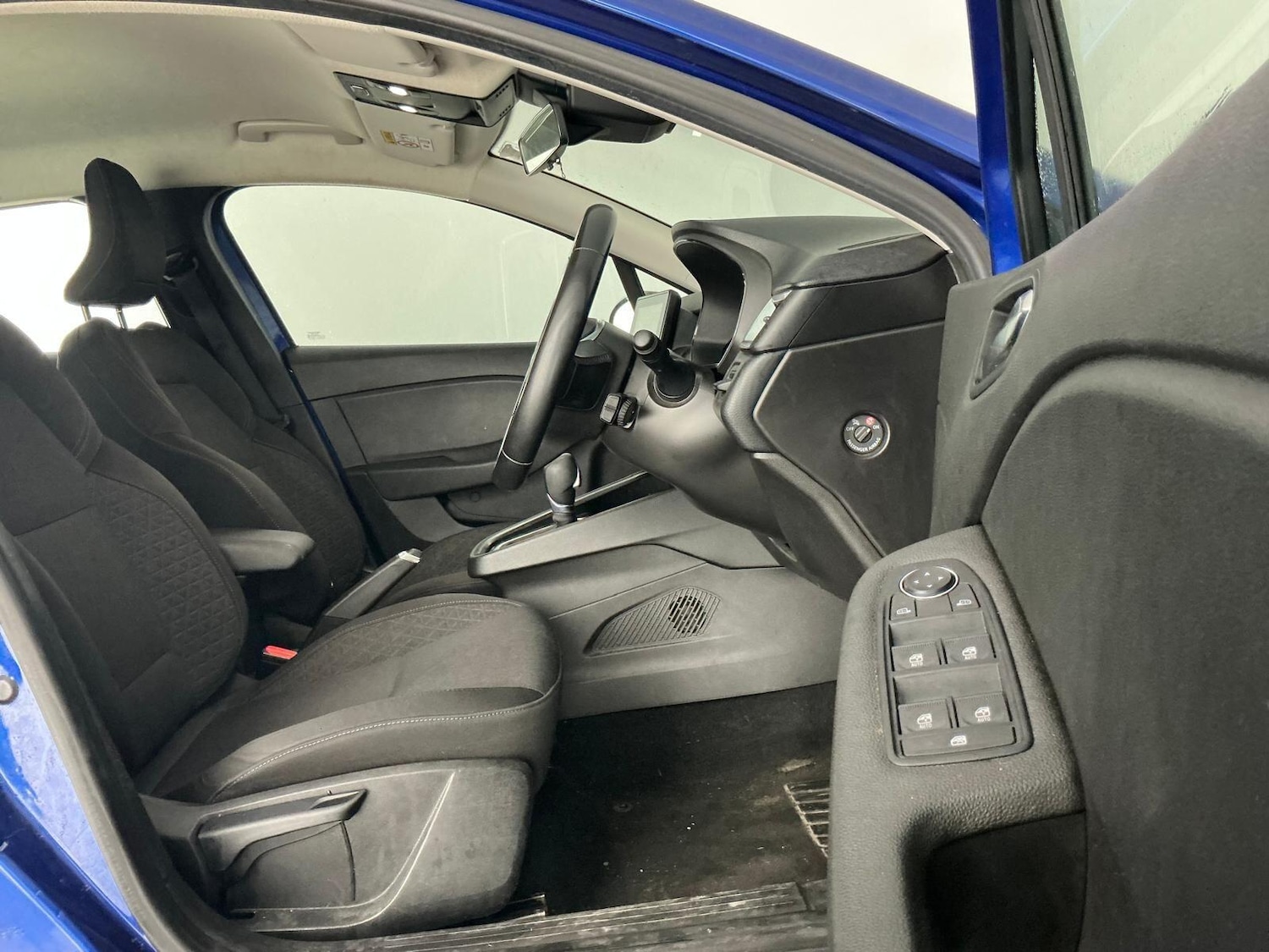 Used Renault Clio 2022 for sale - 76765616: Photo 12