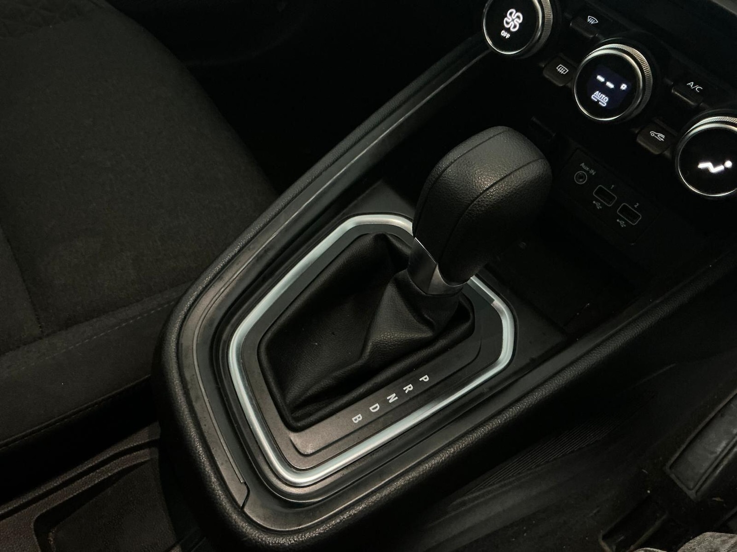 Used Renault Clio 2022 for sale - 76765616: Photo 16