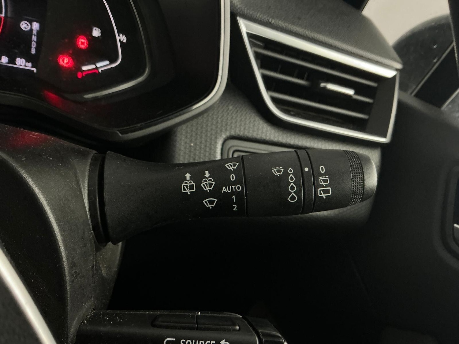 Used Renault Clio 2022 for sale - 76765616: Photo 18