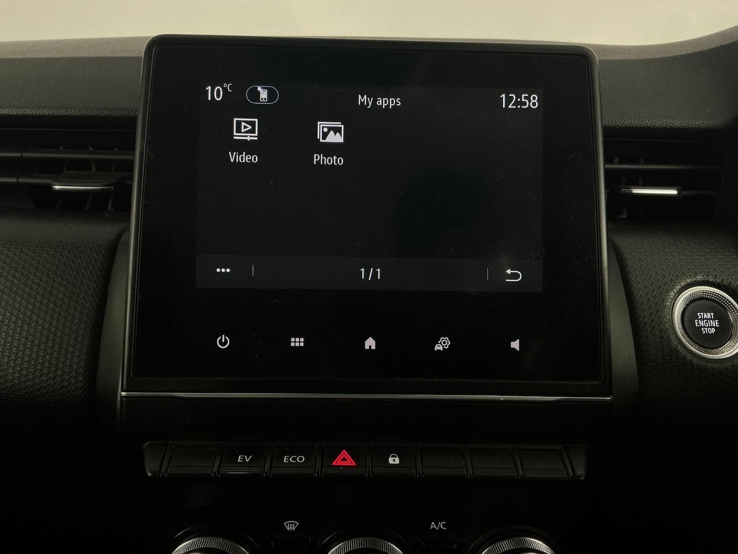 Used Renault Clio 2022 for sale - 76765616: Photo 32