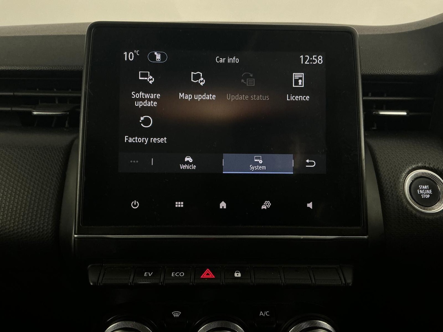 Used Renault Clio 2022 for sale - 76765616: Photo 44