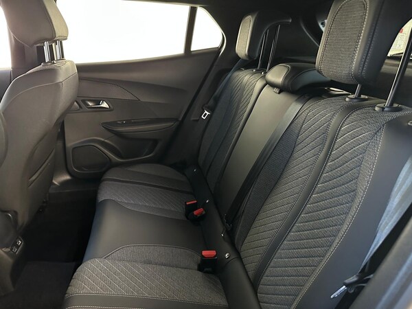 Used Peugeot 2008 2024 for sale - 75001770: Photo 18