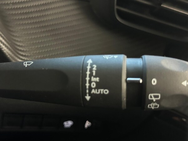Used Peugeot 2008 2024 for sale - 75001770: Photo 23