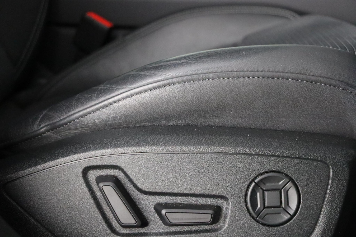 Used Audi A6 Avant 2024 for sale - 78100203: Photo 27